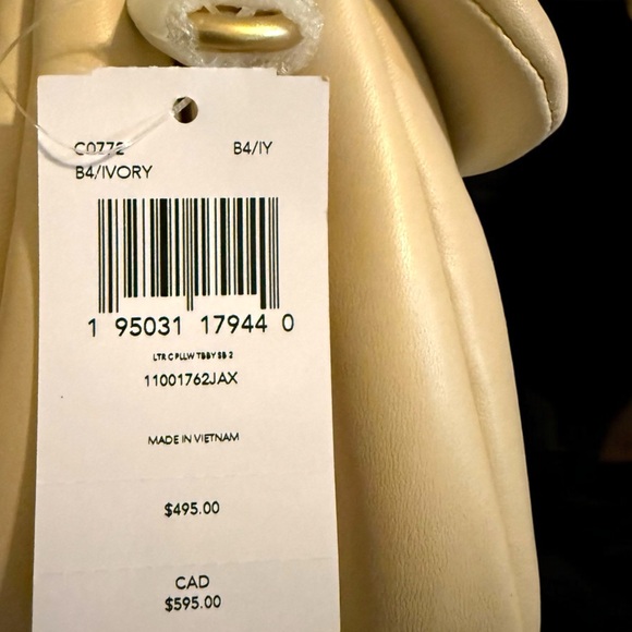 Coach Pillow Tabby 26 Shoulder Bag With Plush Padded Nappa Leather Cream NWT - Picture 8 of 17